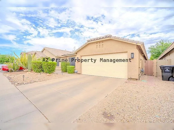 3321 E Blackhawk Dr — Photo 1