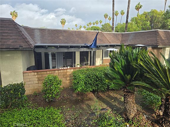 4th image of 2764 Tropicana Dr