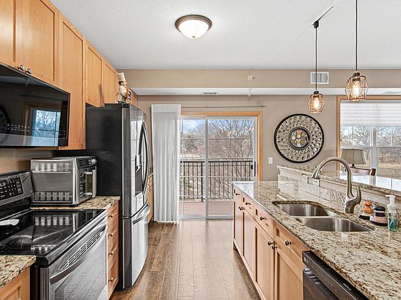 3rd image of 1800 Graham Ave Unit 332