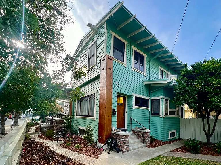 1416 Ridge Way — Photo 3