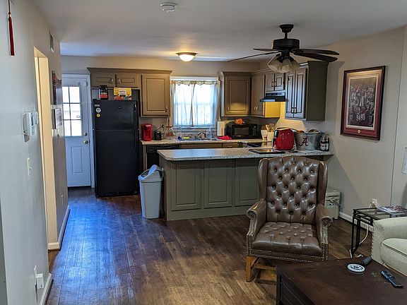 4th image of 924 Wallace Wade Ave #924