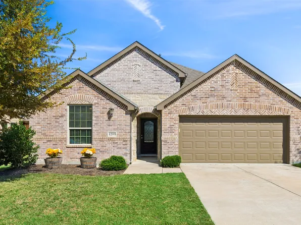 1209 Roadrunner Dr, Little Elm, TX 75068