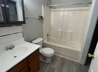 1005 E Oak St, Nicholasville, KY 40356