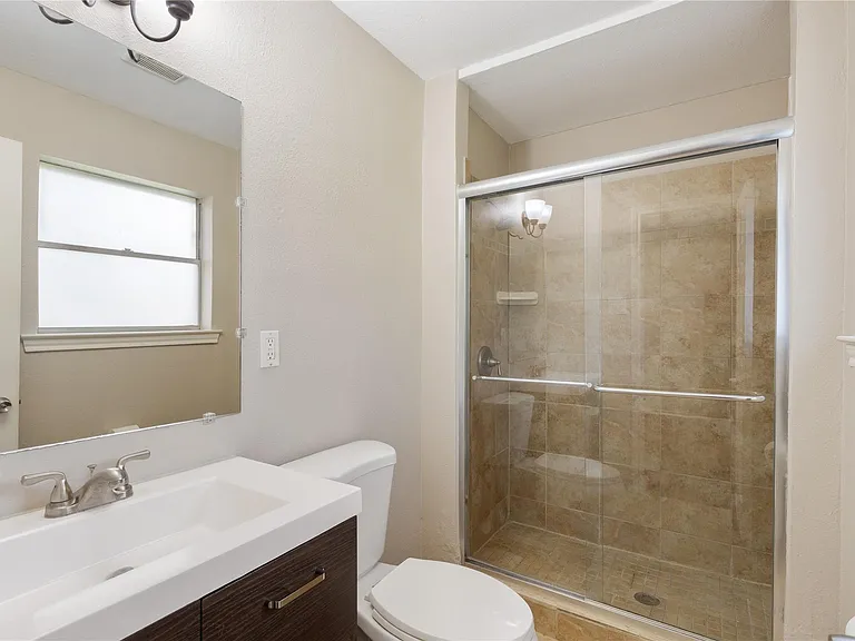 614 Cambridge Dr — Photo 9