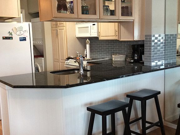 Granite with tile backsplash