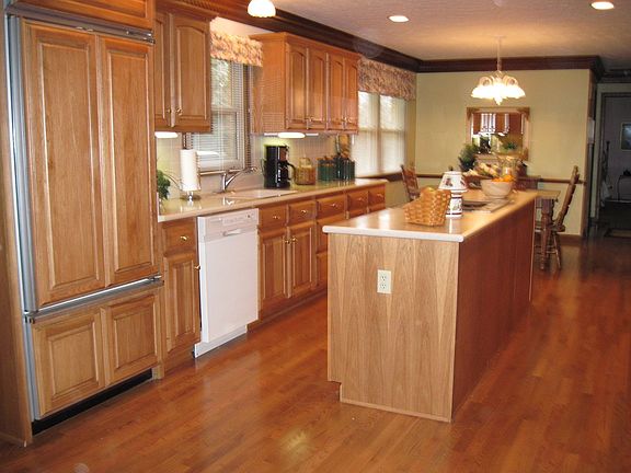 Lt side of kit w/refrigerator