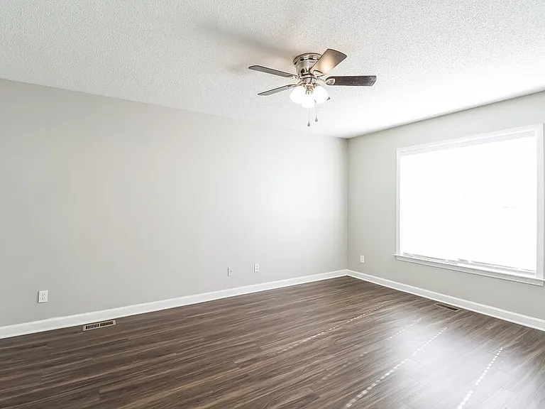 105 Birch Ct — Photo 10