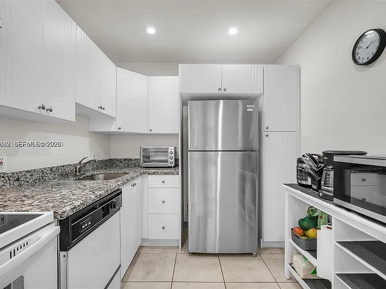 3625 N Country Club Dr #Penthouse 2 — Photo 5