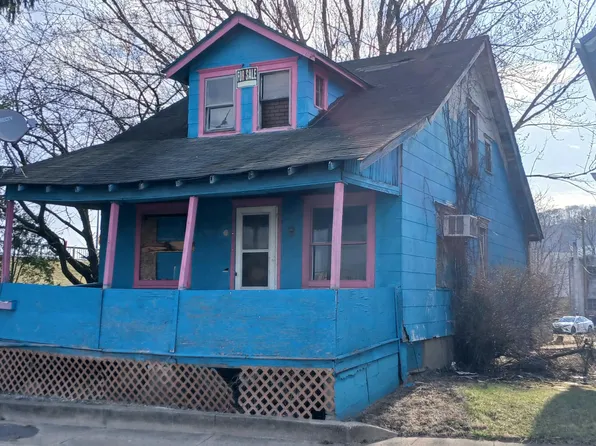 964 S Front St, Sunbury, PA 17801