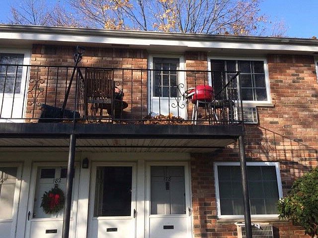 1st image of 180 Jervis Ave