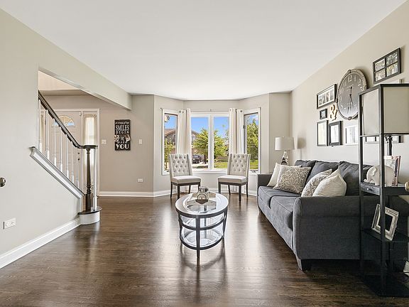 5th image of 8436 Brookside Glen Dr