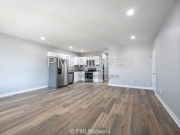 5th image of 1250 Herbert St #A