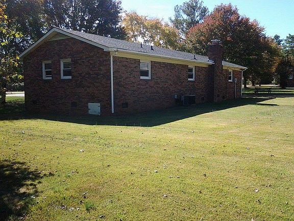 3rd image of 5654 Chadwick Ct
