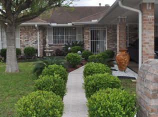 1211 Pilot Point Dr, Houston, TX 77038