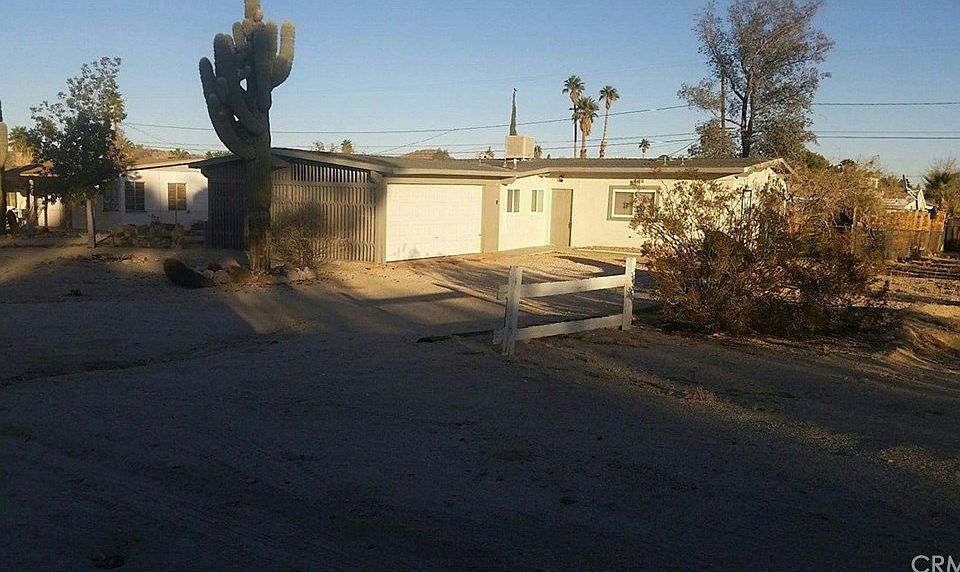 2nd image of 72426 Sun Valley Dr