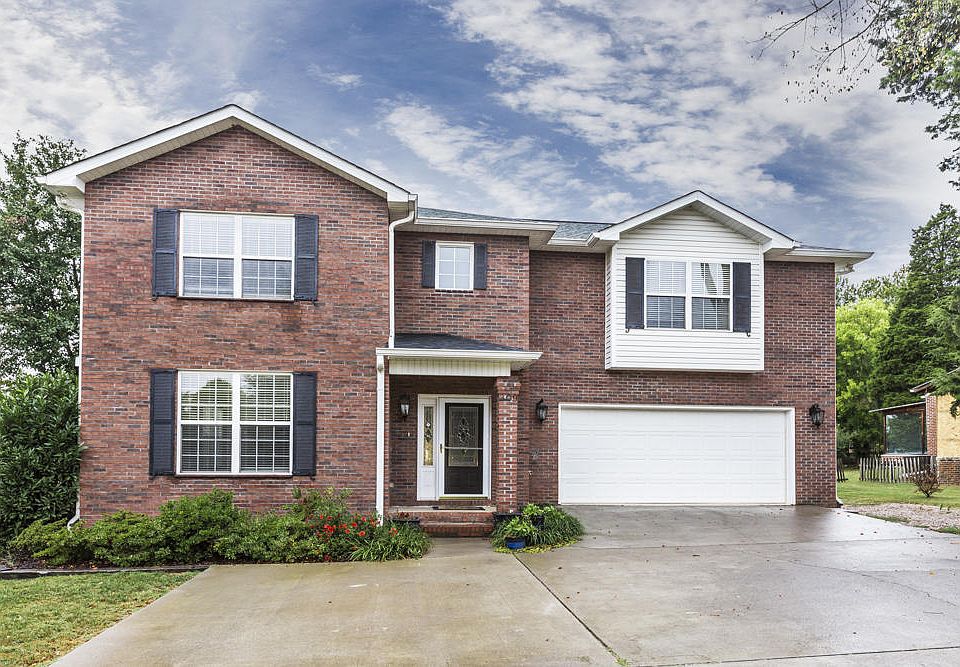 1st image of 309 Montgomery Ln