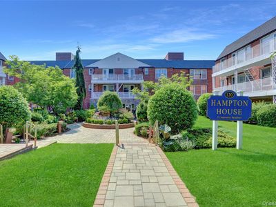 120 Morris Avenue #B17, Rockville Centre, NY, 11570