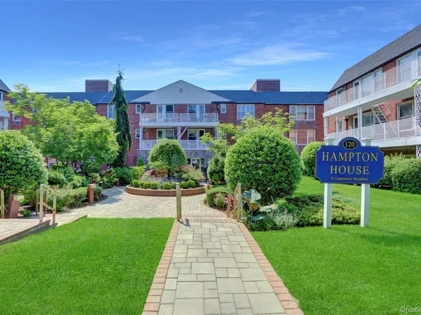 120 Morris Avenue #B17, Rockville Centre, NY 11570