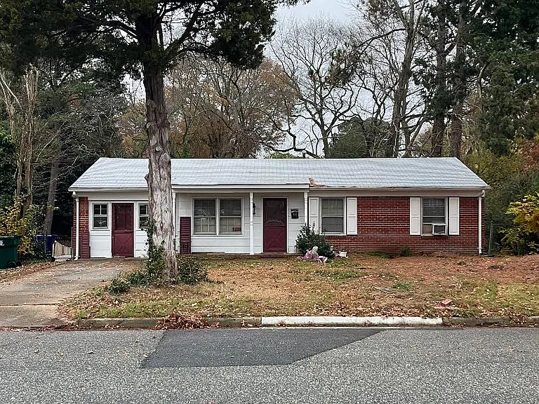 420 Maryle Ct — Photo 1
