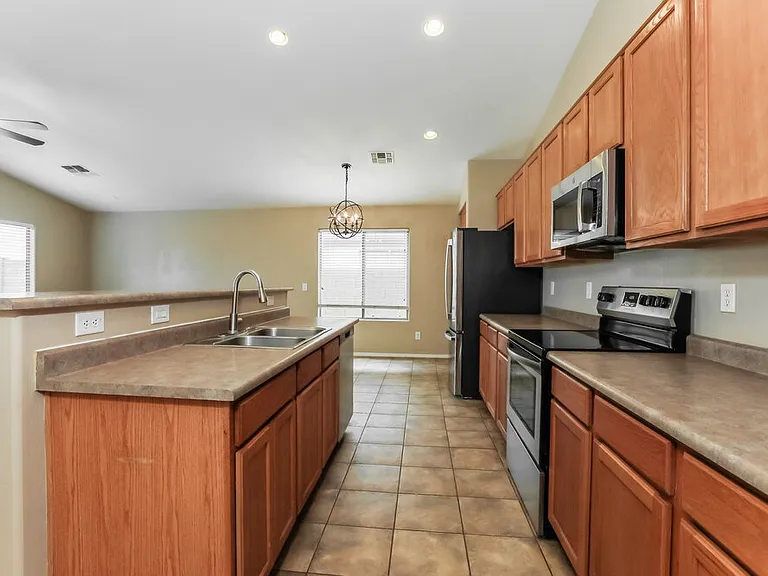3658 E Alamo St — Photo 8