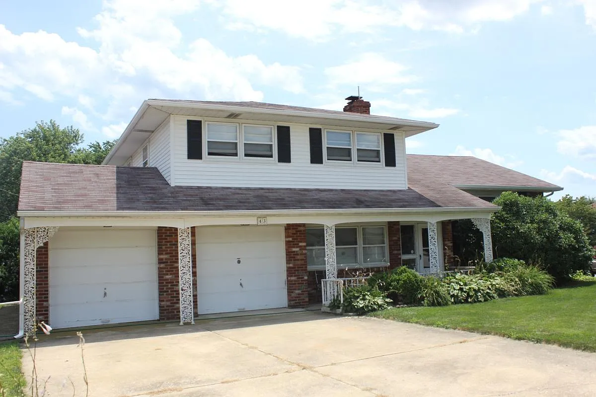 43 White Clay Cres photo 1