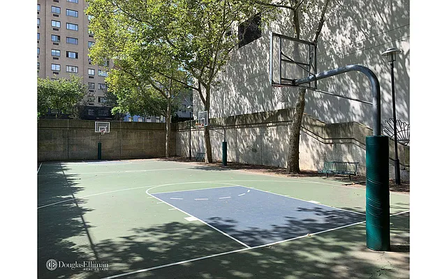 Rented by Douglas Elliman | media 23