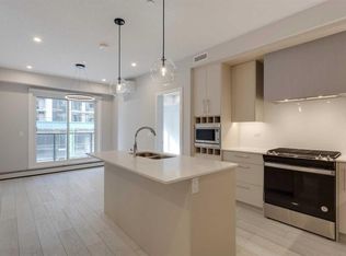 8370 S Broadcast Ave SW #206, Calgary, AB T3H3V6