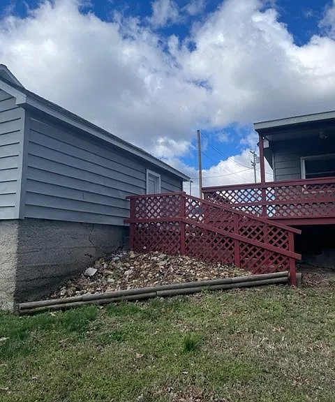 3311 S Jackson Ave — Photo 4