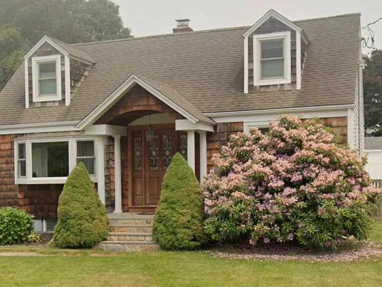35 Reid St — Photo 1