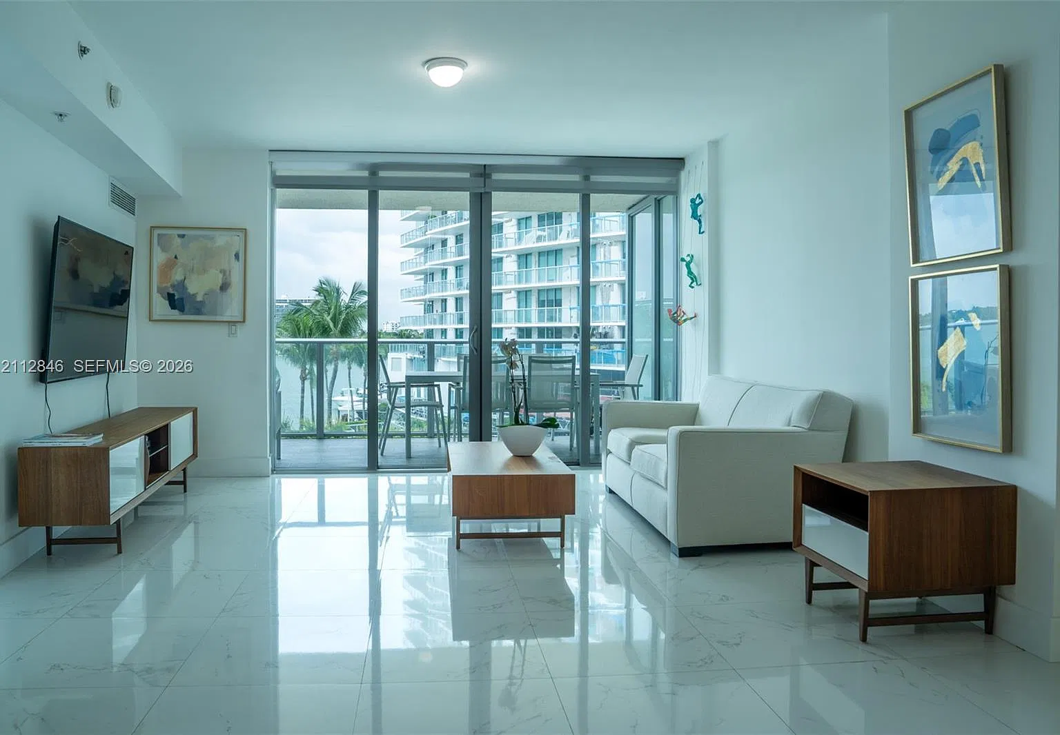 Amd Pl Of 2nd Ocean Front — Photo 1