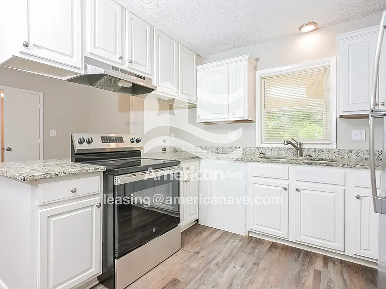 1237609_005_kitchen_6.jpg