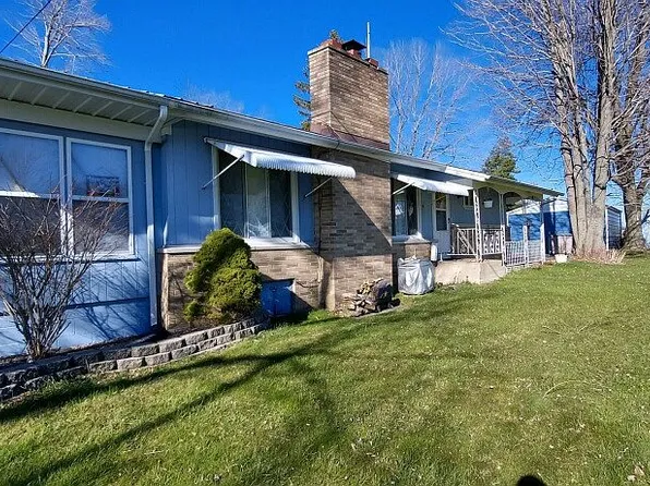 48110 68th St, Hartford, MI 49057