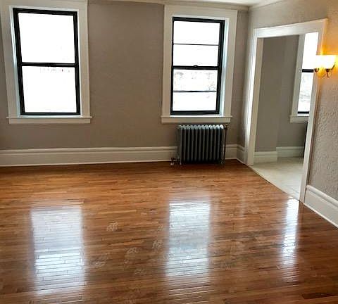 4th image of 27 N Harrison St #808