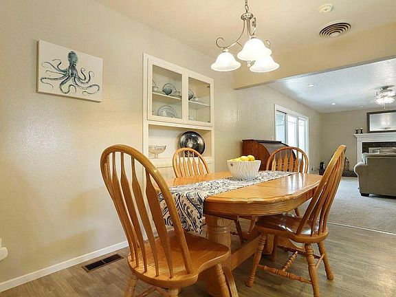 5th image of 2312 Aspen Grove Dr