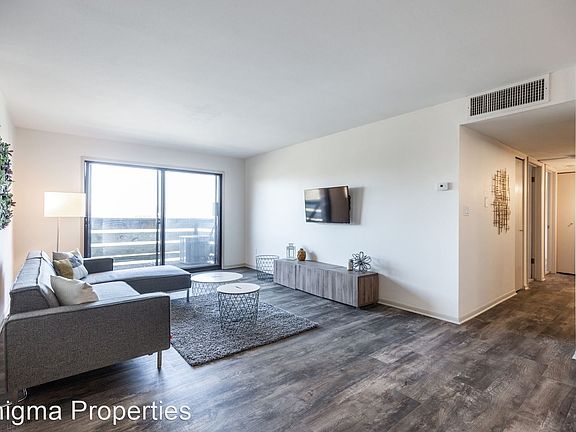 3rd image of 1751 S 115th Ct #108
