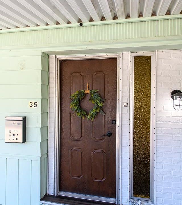 1st image of 35 Palm Dr