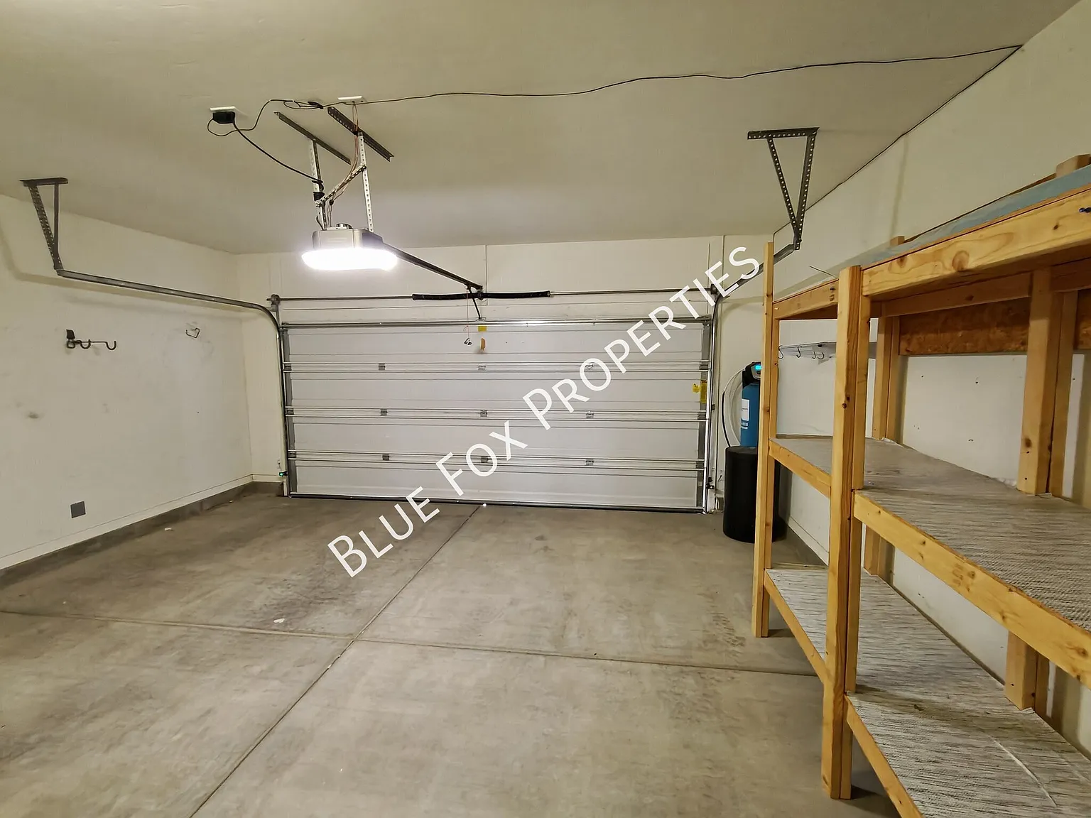 8079 S Dolphin Way — Photo 2