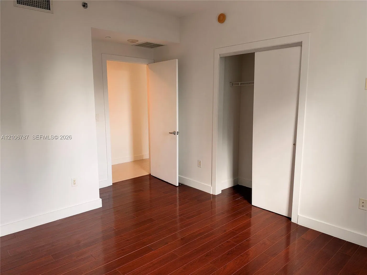 1060 Brickell Condo — Photo 4