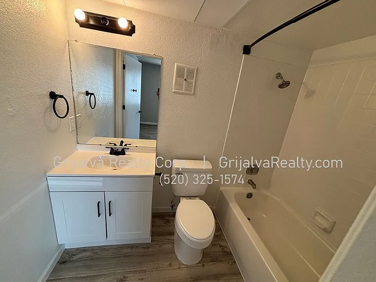 2322 Elaine Blvd — Photo 16