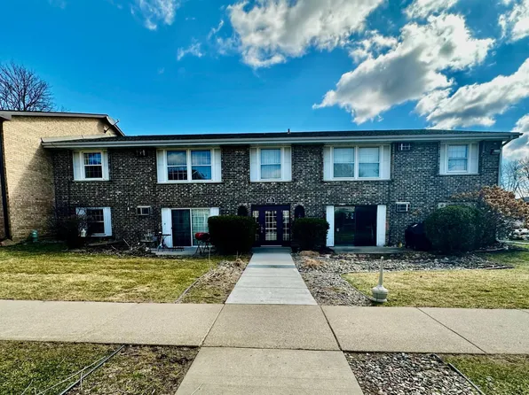 811 Smetana Rd APT 8, Hopkins, MN 55343