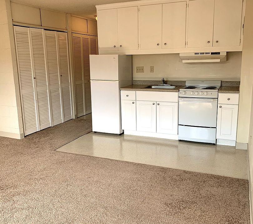 1st image of 4139 12th Ave NE Unit 401