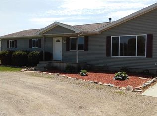 1578 E Galbraith Line Rd, Yale, MI 48097