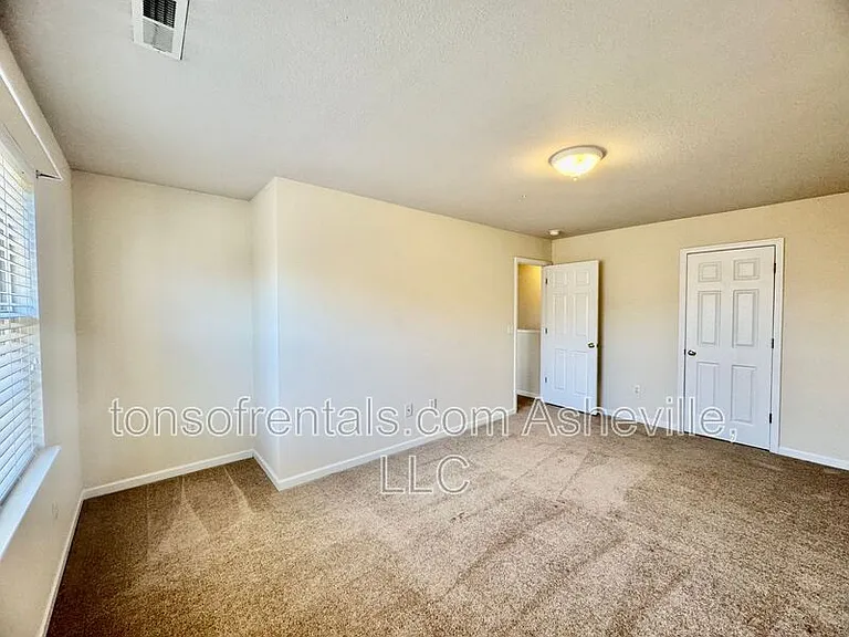 85 Farington Cir — Photo 21