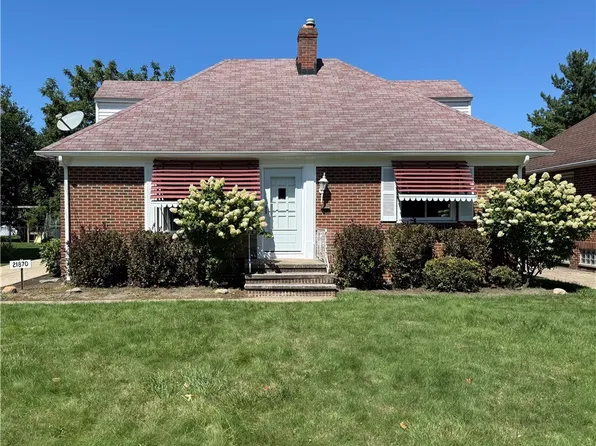 21870 Seabury Ave, Fairview Park, OH 44126