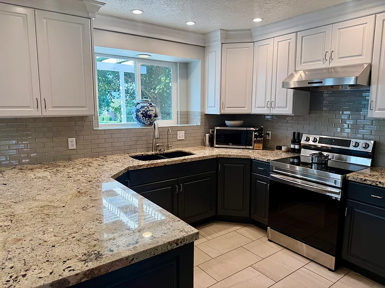 1458 E Snow Iris Cir — Photo 11