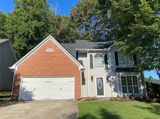 640 Suwanee Lakes Cir, Suwanee, GA 30024