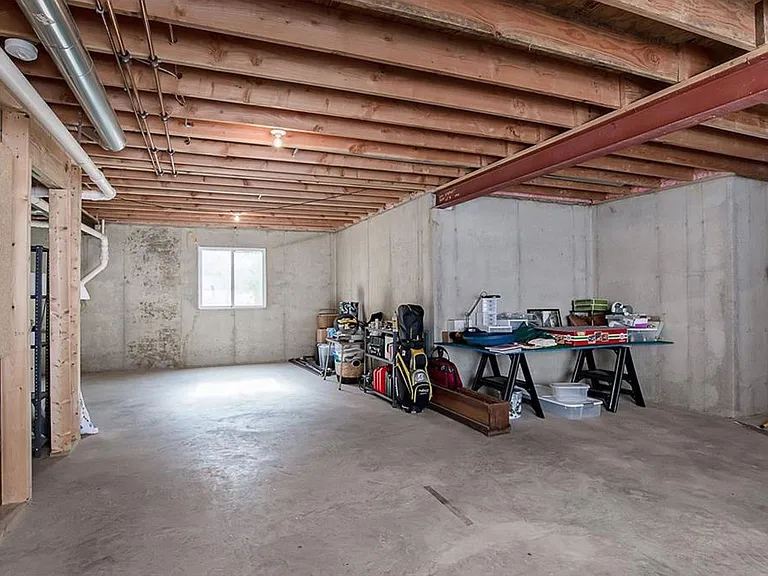 1473 Sweet Saddle Ct — Photo 32