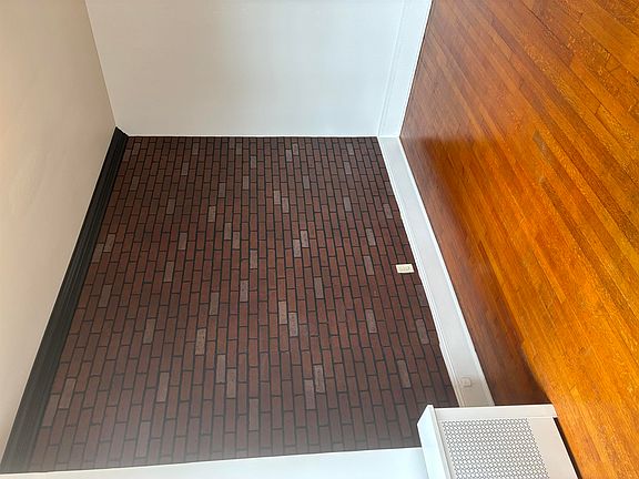 4th image of 110 18th St #2