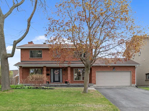 108 Plover Ln, Ottawa, ON K2B 8M2
