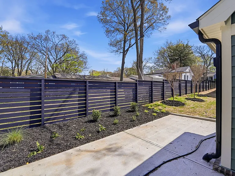 1840 Merriman Ave — Photo 8